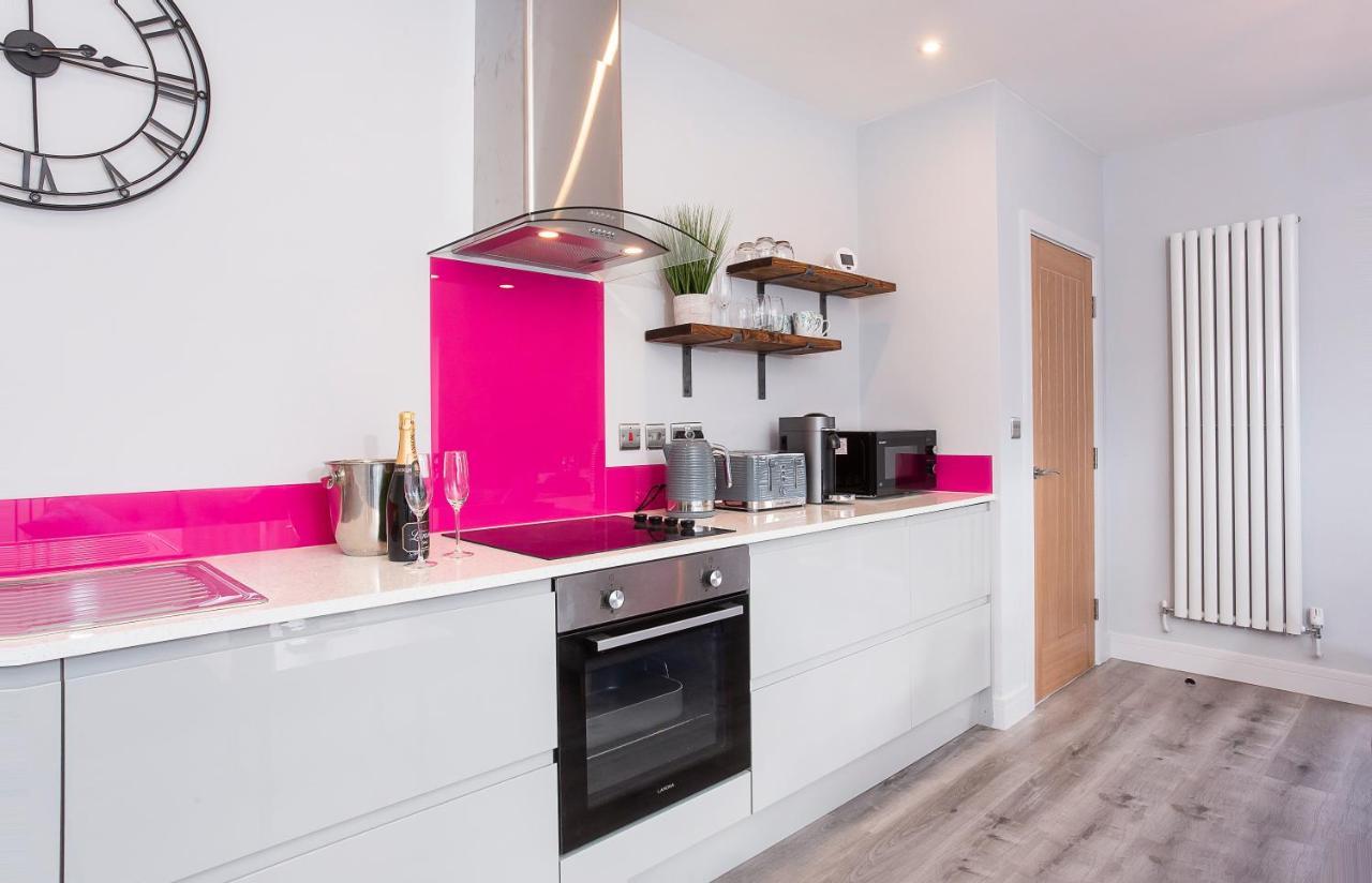 The Luxury Potting Shed With Free Parking! Apartment York Exterior photo